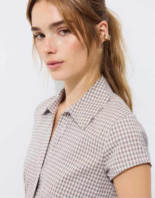 Stradivarius Short sleeve under-bust seam shirt in khaki, 4 of 7
