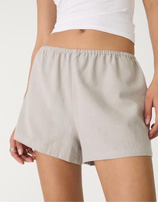 Stradivarius - Shorts aus Leinenmix in Grau