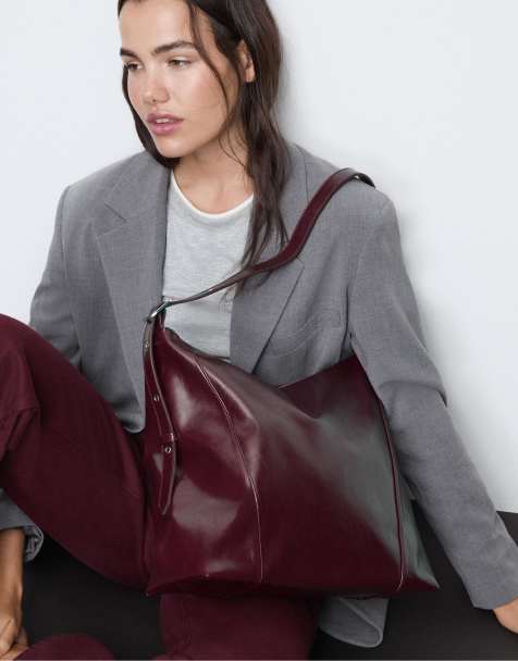 Stradivarius Shoulder bag with buckle in burgundy - view 1