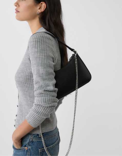 Stradivarius Shoulder bag with chain detail in black - view 1