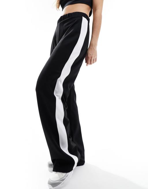 Stradivarius single stripe wide leg trackies in black