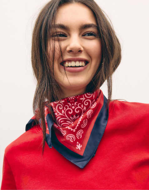 Stradivarius - Sjaal met paisley motief in rood - view 1