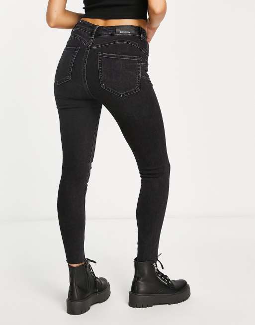 Stradivarius Skinny pushup jeans met hoge taille in zwart ASOS
