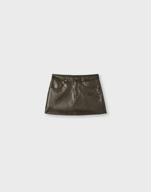 Stradivarius skort effetto pelle in khaki, 6 di 7