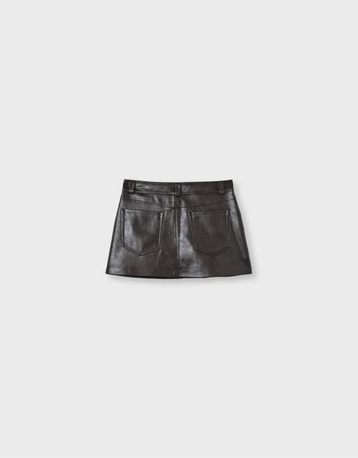 Stradivarius skort effetto pelle marrone, 2 di 2
