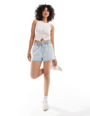 Stradivarius Sleeveless Buttoned Top In Neutral