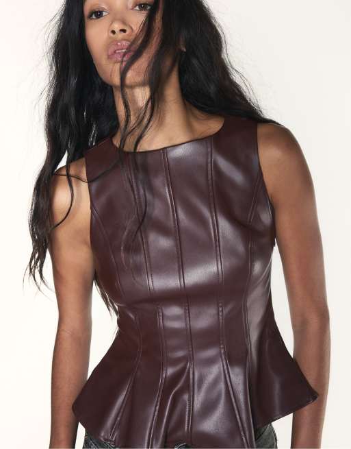 Stradivarius Sleeveless leather-effect peplum top in brown, 5 of 7