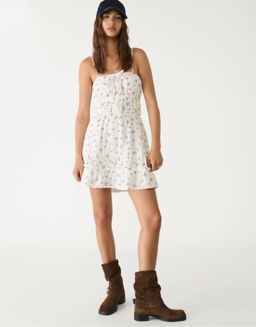 Stradivarius sleeveless printed dress in ecru
