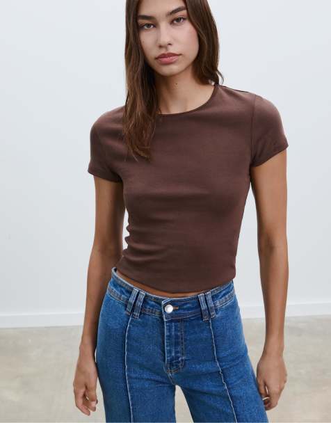 Stradivarius - Slim-fit basic T-shirt in bruin - view 1