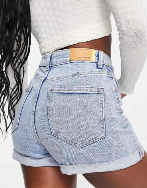 Stradivarius slim fit mom denim short in light wash blue | ASOS