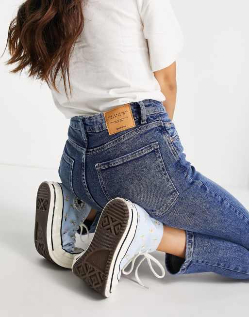 Stradivarius Organic Cotton Petite Slim Mom Jean With Stretch In Blue from  ASOS on 21 Buttons