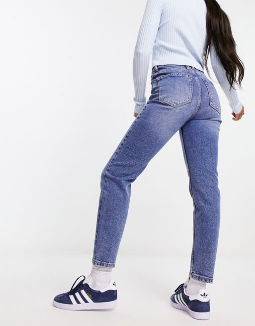 YStyle - The Stradivarius slim mom jeans. Excellent jeans and come in tall  and petite too. True to size and 20% off code HEY20 at ASOS when you spend  €30 
