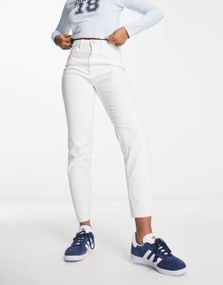 Stradivarius Slim Mom Jean With Stretch In White