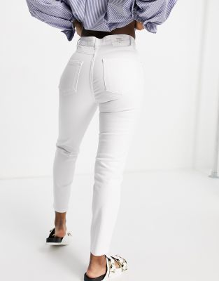 white mom jeans stradivarius