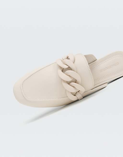 Stradivarius slip on mule with chain detail in cream , 3 of 4