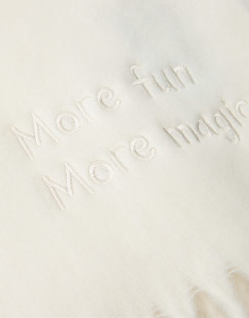 Stradivarius Slogan scarf in ecru, 4 of 4