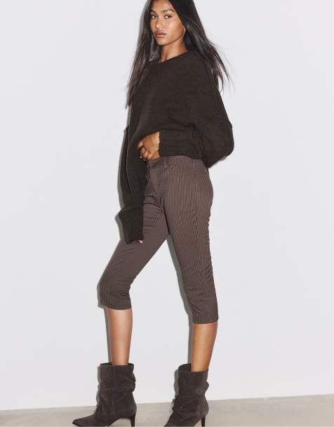 Stradivarius Smart capris in brown - view 1