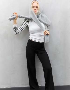 Stradivarius Smart slim fit straight-leg trousers in black