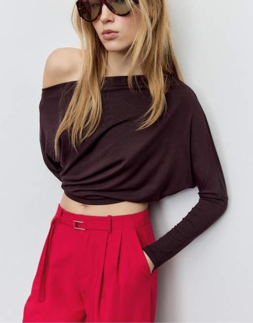 Stradivarius Smart wide-leg trousers with buckle detail in dark red, 2 of 4