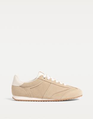 Stradivarius - Sneaker aus weichem Leder in Beige-Neutral