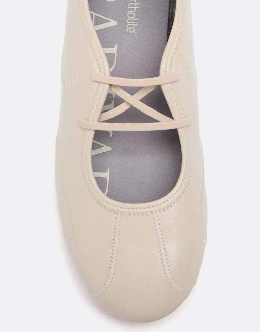Stradivarius Sneaker-Ballerinas mit Gummizug in Ecru, 4 von 7