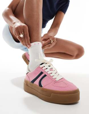 Stradivarius - Sneaker in Rosa mit Plateausohle aus Gummi