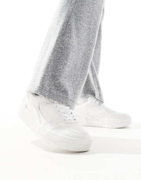 Stradivarius sneaker in white - view 1
