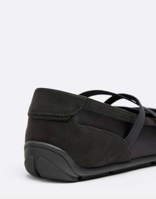 Stradivarius sneakerinas med krydsede stropper i sort, 4 af 4
