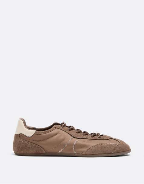 Stradivarius sneakerinas med snörning och läderdetalj i brunt - view 1