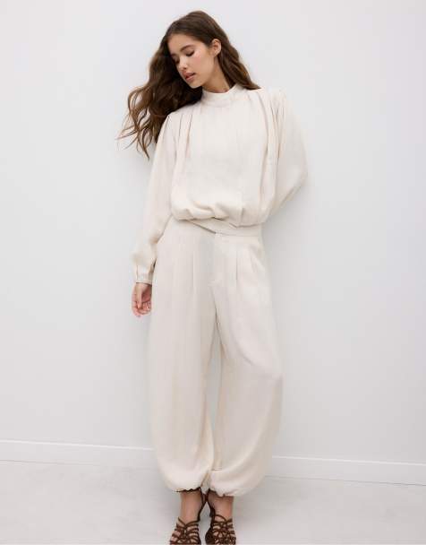Stradivarius - Soepelvallende geplooide co-ord set in ecru - view 1