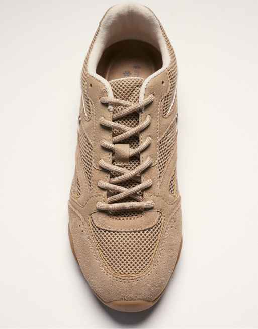 Stradivarius Soft mesh jogging trainers in beige, 7 of 7