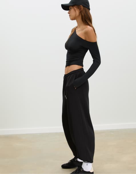 Stradivarius Soft-touch baggy joggers in black