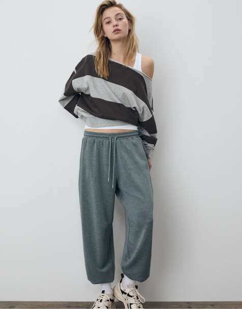 Stradivarius Soft-touch baggy joggers in dark grey - view 1