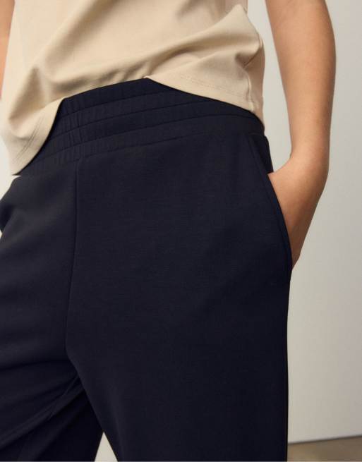 Stradivarius Soft-touch culottes in black, 4 of 4