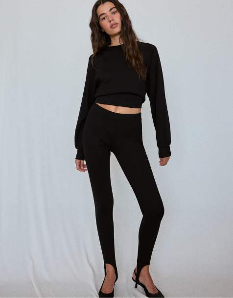 Stradivarius Soft-touch fitted waist sweatshirt in black - view 1