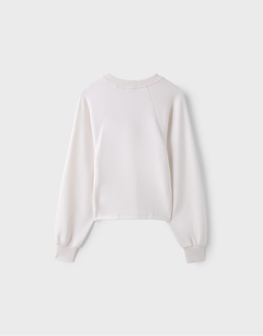 Stradivarius Soft-touch fitted waist sweatshirt in vanilla, 7 of 7