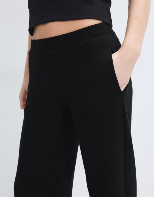 Stradivarius Soft-touch formal joggers in black, 4 of 4