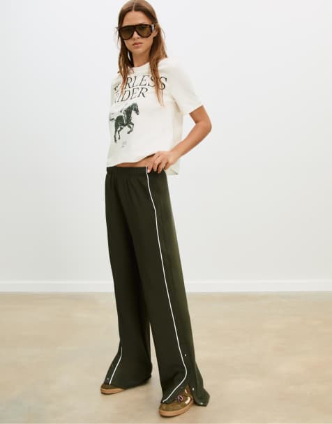 Stradivarius Soft-touch joggers with buttons in green