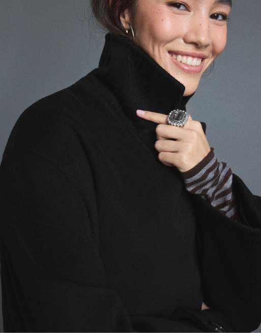 Stradivarius Soft-touch long oversize coat in black, 3 of 7