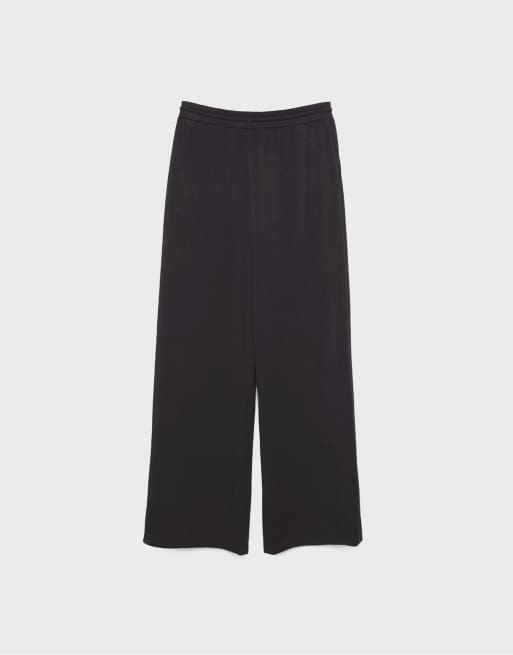 Stradivarius soft touch palazzo trousers in black, 7 of 7
