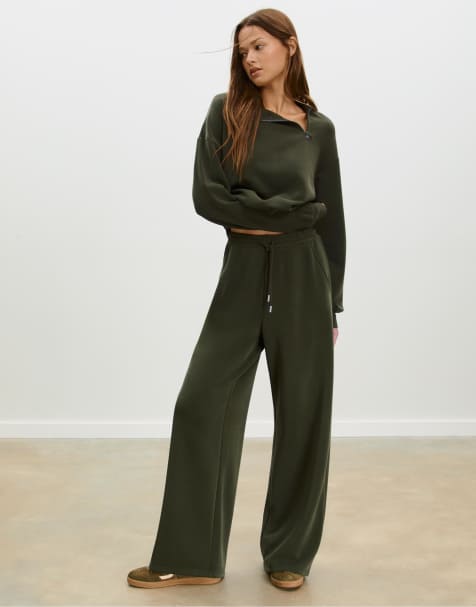Stradivarius Soft-touch palazzo trousers in green - view 1