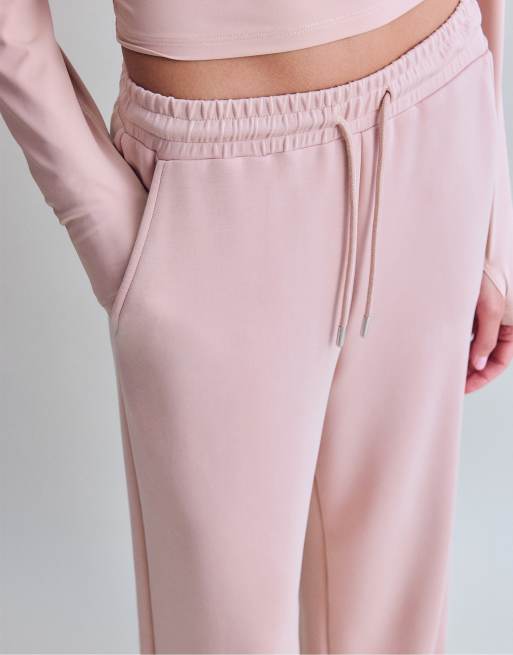 Stradivarius Soft-touch palazzo trousers in pastel pink, 4 of 7