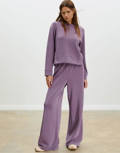 Stradivarius Soft-touch palazzo trousers in purple - view 1