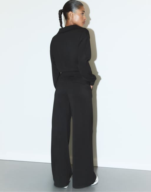 Stradivarius Soft-touch smart trousers in black, 3 of 4