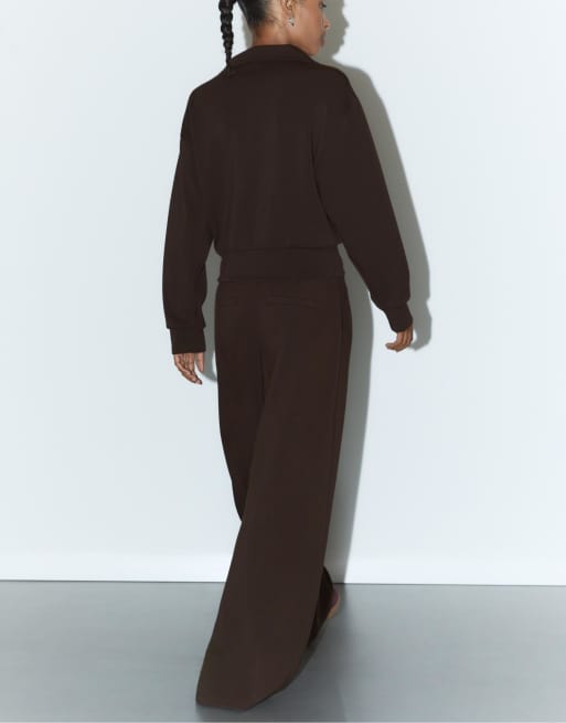 Stradivarius Soft-touch smart trousers in brown, 2 of 4