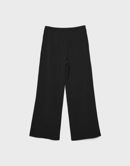 Stradivarius Soft-touch wide-leg jogger trousers with front seam detail in black, 7 of 7