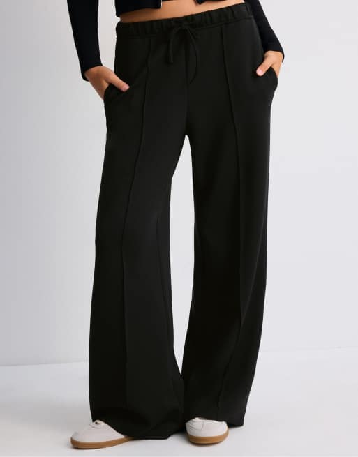 Stradivarius soft touch wide leg trousers with seam detail in black, 2 of 7