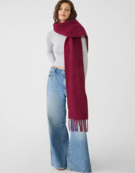 Stradivarius Solid-coloured scarf in burgundy - view 1