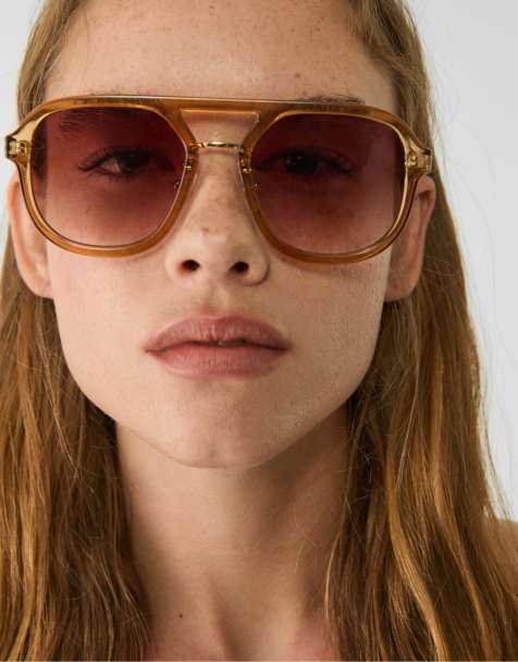 Stradivarius – Sonnenbrille in blassem Kamelbraun mit Doppelsteg - view 1