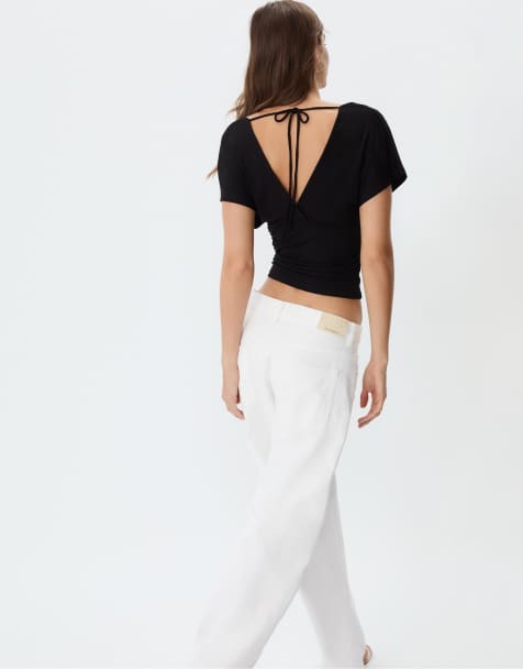 Stradivarius - Sort top med V-hals og stofsamlinger - view 1